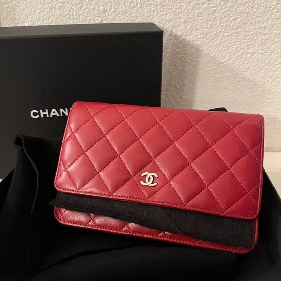 Authentic CHANEL Classic Wallet On Chain - Picture 2 of 15